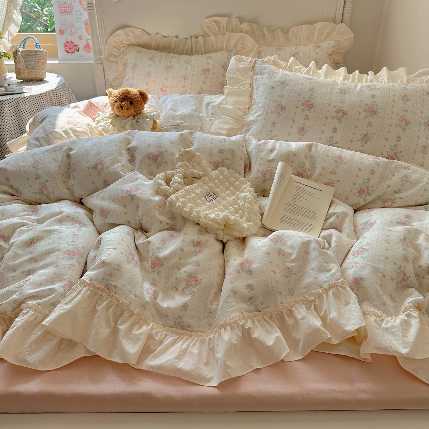 French Floral Cotton Bedding Set with Lace Trim - Four-Piece Double-Layer